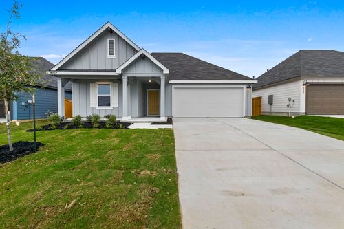244 Flora Vista St, San Marcos, TX, 78666-8662 | Card Image
