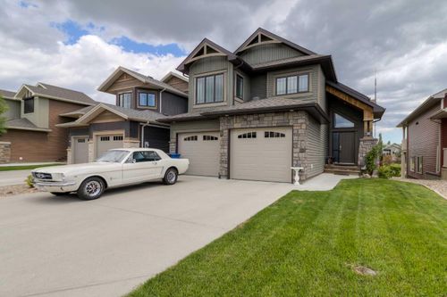 140 Blackwolf Way N, Lethbridge, AB, T1H6Z7 | Card Image