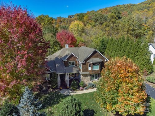 112 Twin Courts Dr, Weaverville, NC, 28787-8809 | Card Image