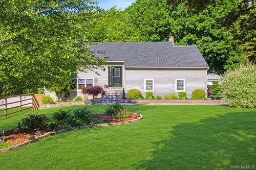 132 Mountain View Dr, Holmes, NY, 12531-5453 | Card Image