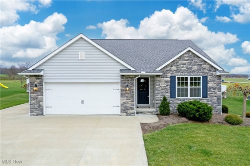123 Moss Creek Cir, Smithville, OH, 44677-9404 | Card Image