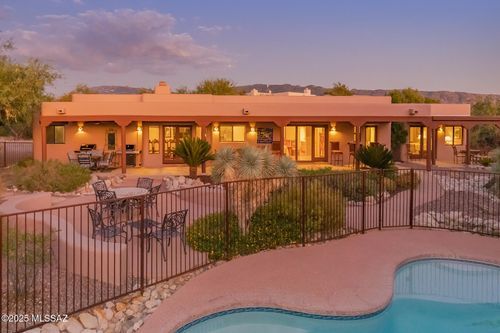 3071 N Wentworth Rd, Tucson, AZ, 85749-9149 | Card Image