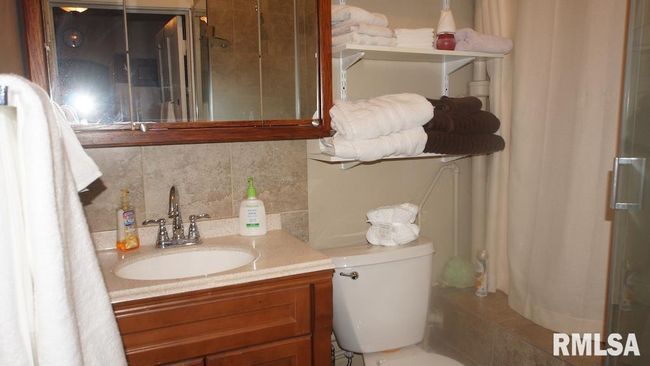 A - 2002 W 4 Th St, Condo with 1 bedrooms, 1 bathrooms and 1 parking in Davenport IA | Image 16