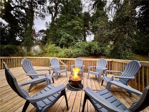 2815 Pleasant Ave, Norfolk, VA, 23518-1221 | Card Image