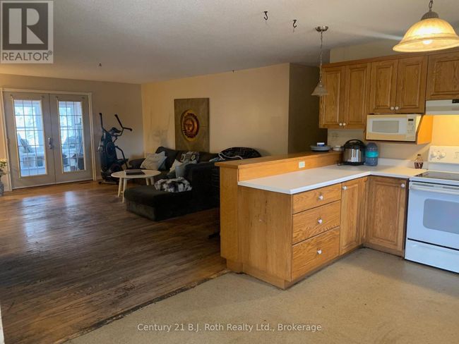 1087 Merkley Rd, House other with 2 bedrooms, 3 bathrooms and 10 parking in Gravenhurst ON | Image 9