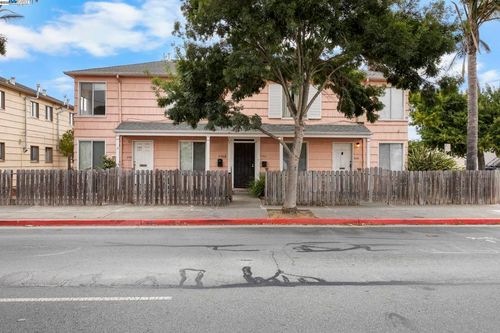 2750 Sacramento St, Berkeley, CA, 94702-2337 | Card Image