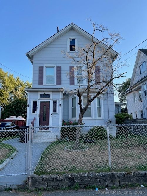 180 Holly St, Bridgeport, CT, 06607-1035 | Card Image