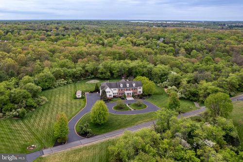 24 Michael Way, Pennington, NJ, 08534-9606 | Card Image