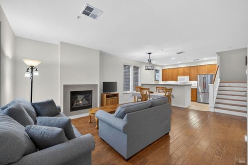 7942 Scriver Ct, Cotati, CA, 94931-4198 | Card Image