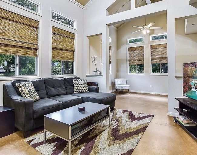 1201 E 28 Th St, House other with 3 bedrooms, 2 bathrooms and null parking in Austin TX | Image 4