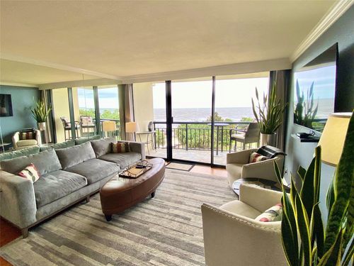 apt-634-5220 Seawall Blvd, Galveston, TX, 77551-4005 | Card Image