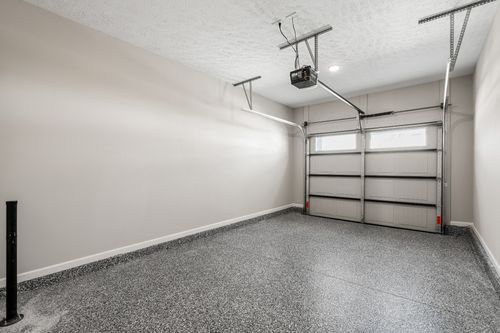 27 Hardwood Rd, Tullahoma, TN, 37388-2493 | Card Image