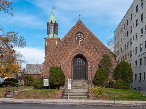 155 Fenimore Rd, Mamaroneck, NY, 10543-3517 | Card Image