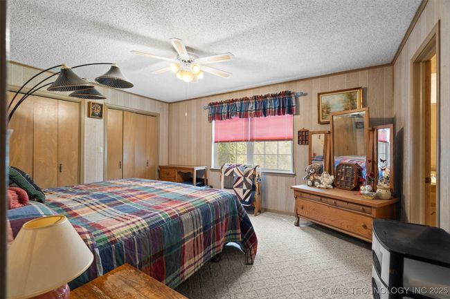 33742 Pleasant Valley Rd, House other with 3 bedrooms, 3 bathrooms and null parking in Poteau OK | Image 38