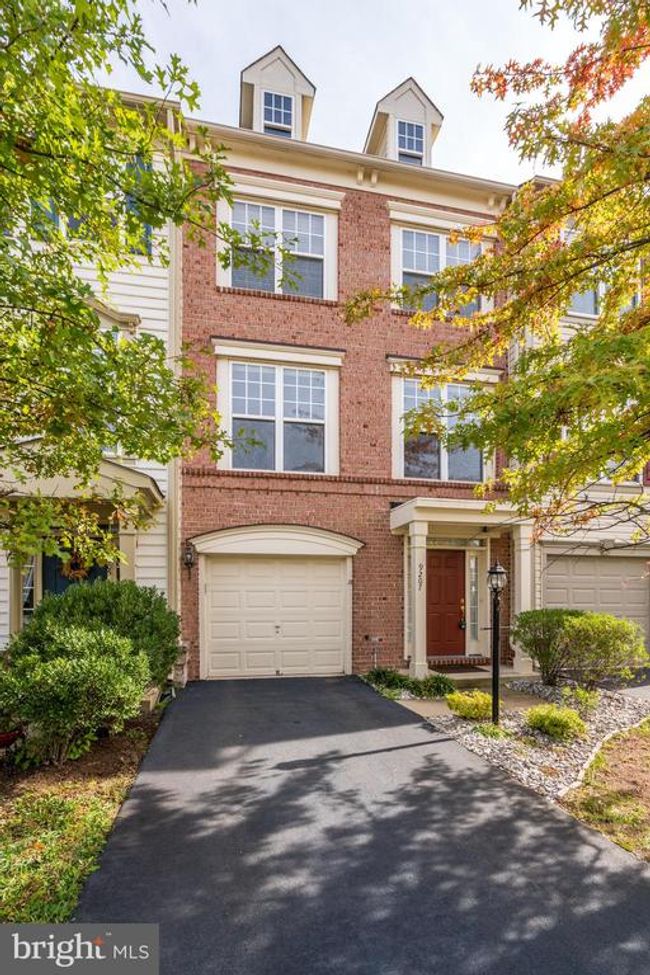 9207 Cascade Falls Dr, Townhouse with 3 bedrooms, 4 bathrooms and null parking in BRISTOW VA | Image 35