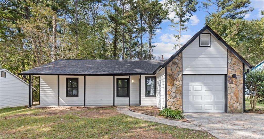 Woodloop Ct, Jonesboro, GA 30238