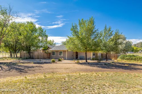 9100 Starfield Rd, Flagstaff, AZ, 86004-1322 | Card Image