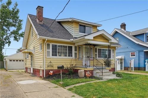 3842 Highland Rd, Cleveland, OH, 44111-5250 | Card Image