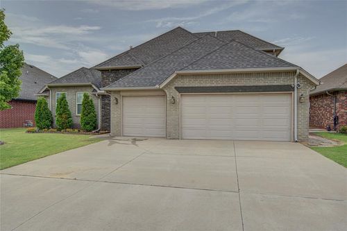 18433 Haslemere Lane, Edmond, OK, 73012 | Card Image