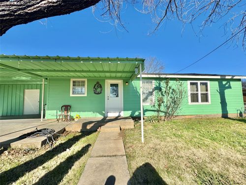 238 S 8th St, Jacksboro, TX, 76458-2106 | Card Image