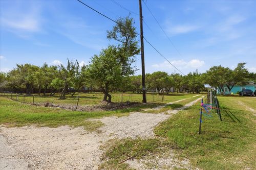 1203 W Young Ave, Aransas Pass, TX, 78336-2933 | Card Image