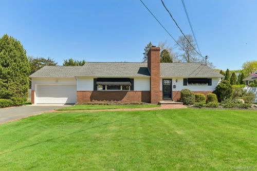 39 Shebar Dr, Islip, NY, 11751-4409 | Card Image