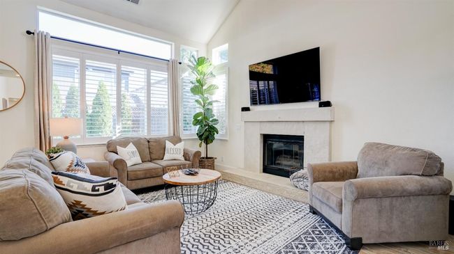 7654 12 Th Hole Dr, House other with 3 bedrooms, 3 bathrooms and 4 parking in Windsor CA | Image 5