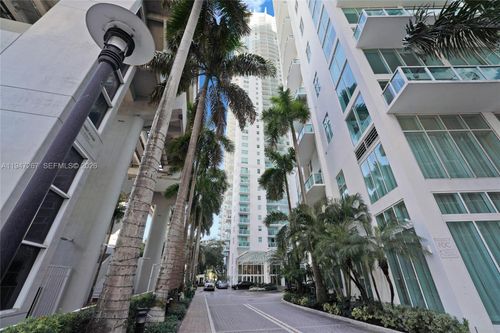 apt-3306-31 Se 5th St, Miami, FL, 33131-2526 | Card Image