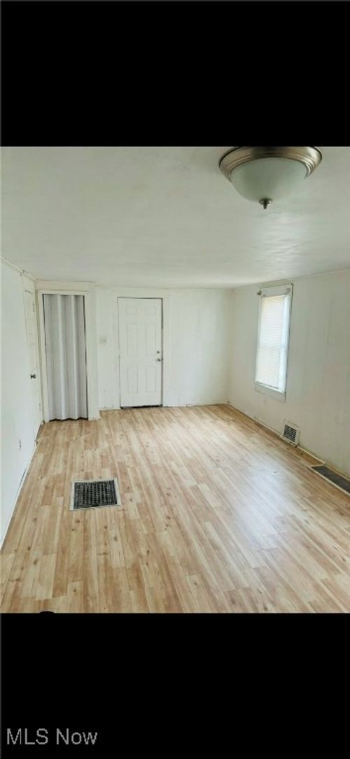 1315 Kohler Avenue, Akron, OH, 44314 | Card Image