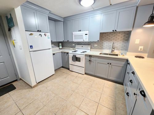 206-120 Padre Blvd, South Padre Island, TX, 78597-6505 | Card Image