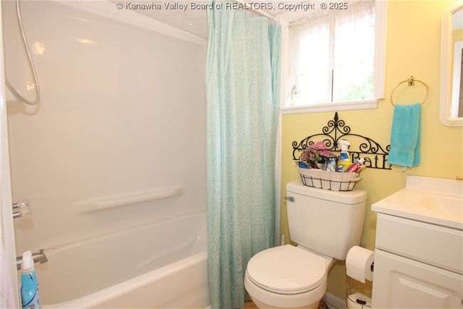 960 Grandview Rd, House other with 4 bedrooms, 3 bathrooms and null parking in Daniels WV | Image 43