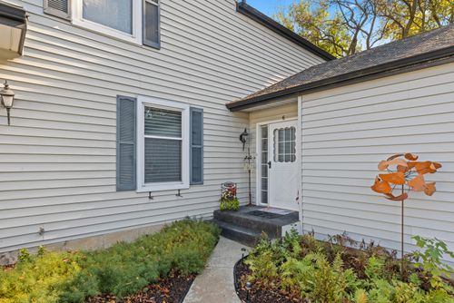 6-4621 High Point Dr, Rockford, IL, 61114-4839 | Card Image