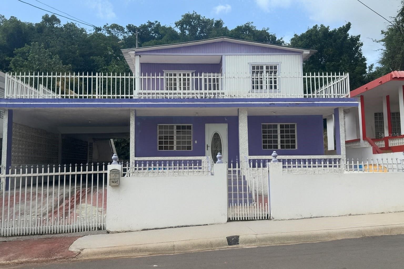 Residencial en venta en AGUADILLA, 9 URBANIZACION VISTA VERDE. LOTE 557, 880 m²