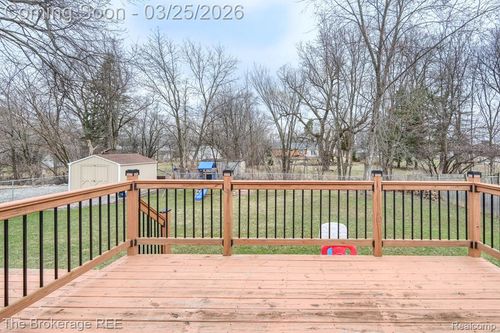 4391 Eagle Ln, Burton, MI, 48519-1490 | Card Image