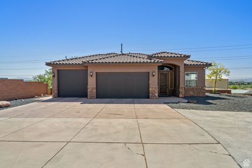 2752 E 50 S, St George, UT, 84790-9050 | Card Image