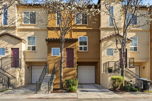 206 San Antonio Place, San Jose, CA, 95116 | Card Image