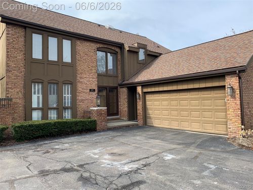 1867 Chipping Way, Bloomfield Hills, MI, 48302-1711 | Card Image