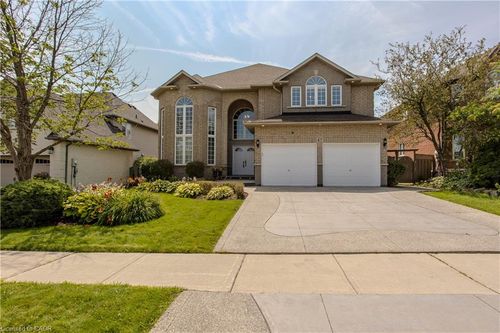 67 Walcotte Ave, Ancaster, ON, L9K1M8 | Card Image