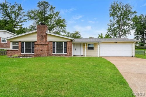 4917 Rainford Ct, Saint Louis, MO, 63128-2949 | Card Image