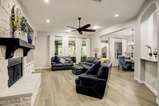 409 Holly Forest Dr, House other with 5 bedrooms, 4 bathrooms and 3 parking in Conroe TX | Image 7