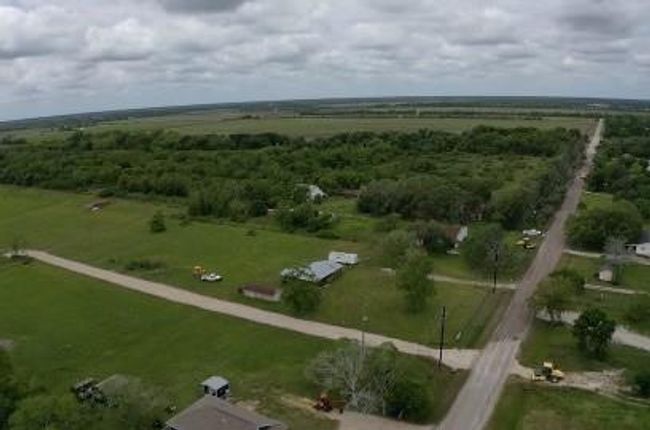 00 County Road 168, Home with 0 bedrooms, 0 bathrooms and null parking in Alvin TX | Image 4