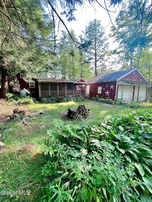 105 Fourth Ave, Caroga Lake, NY, 12032-7703 | Card Image