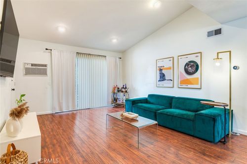 apt-6-23292 Orange Ave, Lake Forest, CA, 92630-4871 | Card Image