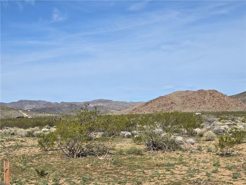 001 N Kanyr Rd, Dolan Springs, AZ, 86441 | Card Image