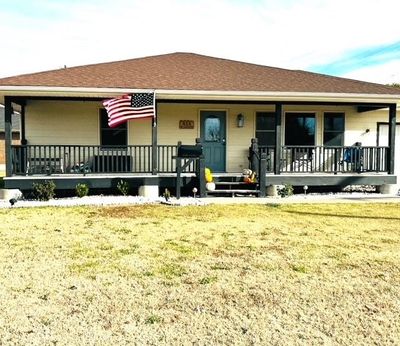 614 N Green St, House other with 4 bedrooms, 2 bathrooms and null parking in Hoisington KS | Image 2