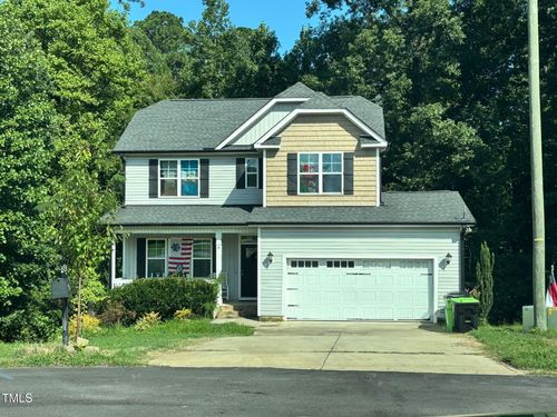 8 Golden Creek Trl, Wendell, NC, 27591-9524 | Card Image