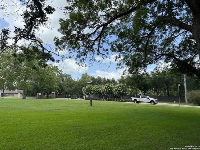 114 Cypress Way, House other with 4 bedrooms, 5 bathrooms and null parking in Mcqueeney TX | Image 5