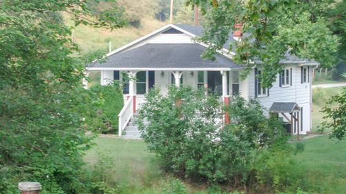 42 Powell Rd, Buchanan, VA, 24066-4207 | Card Image