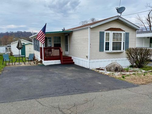 31 Mountain View, Stony Point, NY, 10980 | Card Image