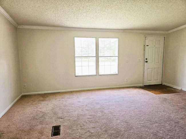 LIVING ROOM | Image 9